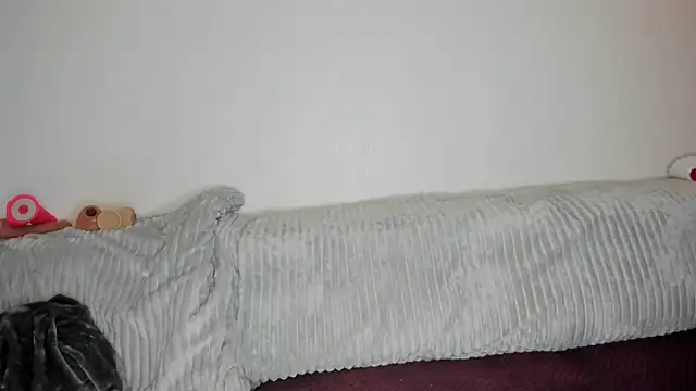 Mlleeffy online show from December 2025 08:02:01 PM