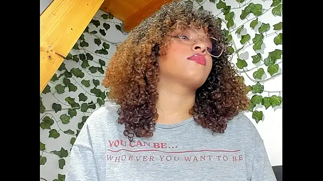 Snapshot of Ada_gales_ chatting on March 2025 02:59:01 AM Ada gales  online show from March 2025 02:59:01 AM