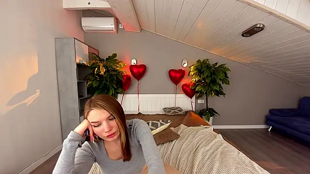 IceDanielles online show from February 2025 08:36:02 PM