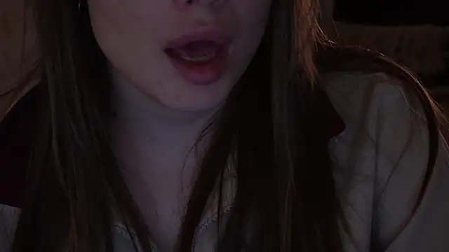 IceDanielles online show from December 2025 01:40:01 PM