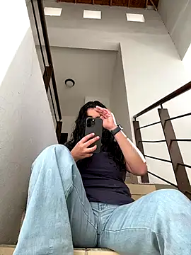 Ales Kitten online show from December 2025 08:28:02 PM