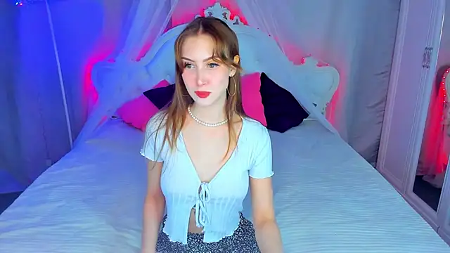 Snapshot of VitalinaBlue chatting on December 2024 09:06:01 AM VitalinaBlue online show from December 2024 09:06:01 AM