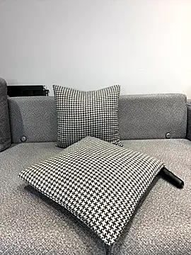 SaraSchener online show from September 2025 10:35:01 PM