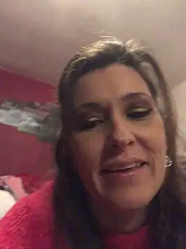 Snapshot of Lwhite1 chatting on December 2024 10:15:01 PM Lwhite1 online show from December 2024 10:15:01 PM