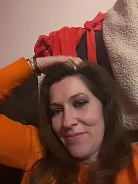 Snapshot of Lwhite1 chatting on March 2025 11:25:01 PM Lwhite1 online show from March 2025 11:25:01 PM