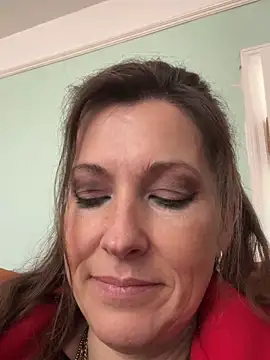 Lwhite1 online show from April 2026 03:15:02 PM