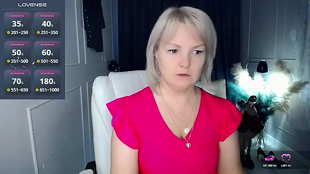 Juarnea online show from December 2025 10:09:02 AM