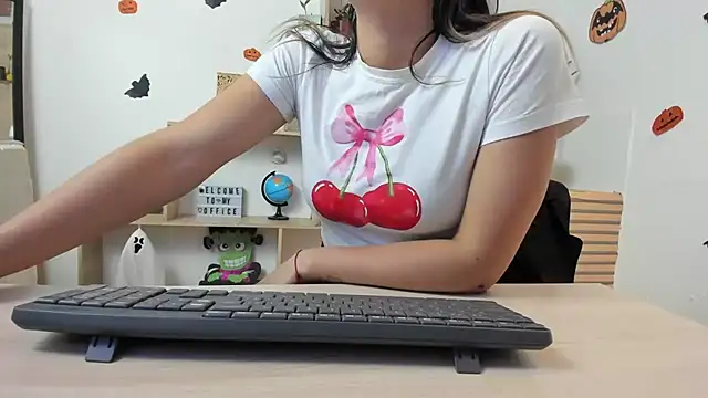 merlinaadams  online show from October 2025 08:31:01 PM