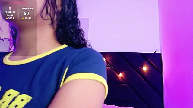 Snapshot of littleebonny chatting on June 2026 12:53:02 PM littleebonny online show from June 2026 12:53:02 PM