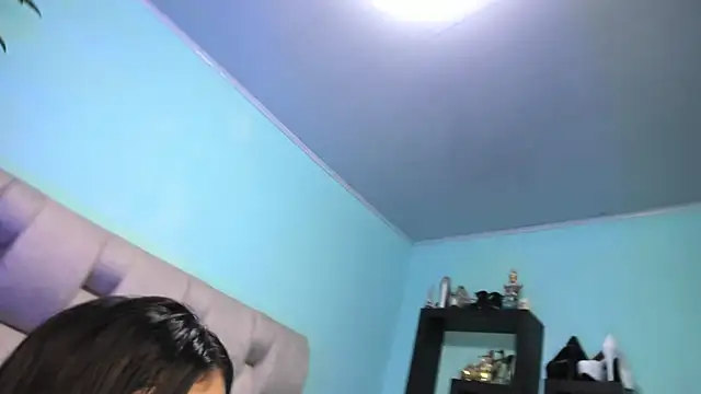 Snapshot of emily_jones_1 chatting on February 2025 12:31:01 PM emily jones 1 online show from February 2025 12:31:01 PM