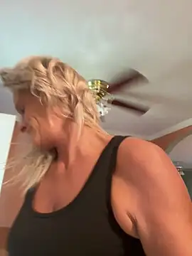 vixendoll87 online show from October 2025 04:46:01 PM