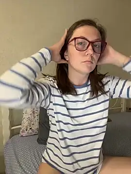 BeatriceTender online show from June 2026 08:03:01 PM