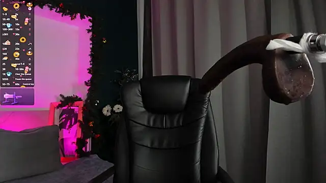AuroraDemoni online show from December 2024 07:08:01 AM