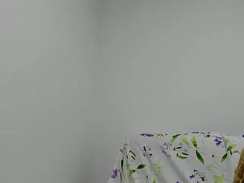 Snapshot of SamanthaBeke chatting on April 2026 11:38:01 AM SamanthaBeke online show from April 2026 11:38:01 AM