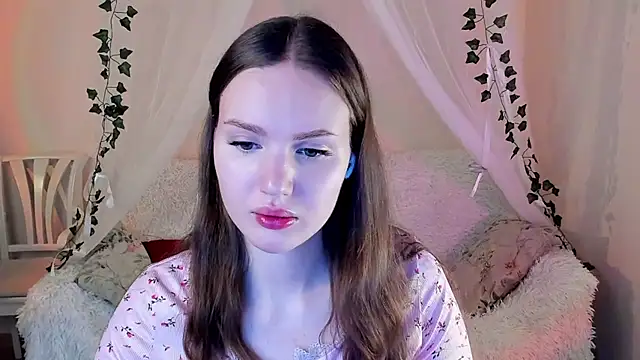 MishkaMe online show from November 2025 03:45:01 PM