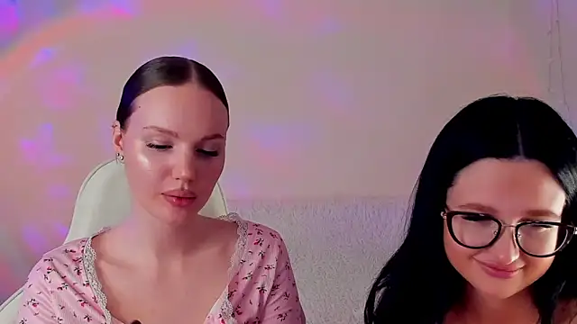 Snapshot of MishkaMe chatting on February 2026 11:28:02 AM MishkaMe online show from February 2026 11:28:02 AM