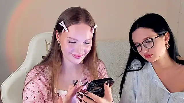 Snapshot of MishkaMe chatting on February 2026 01:09:02 PM MishkaMe online show from February 2026 01:09:02 PM