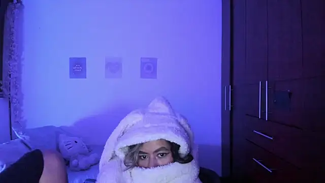 StephaniFox online show from October 2025 12:02:02 AM