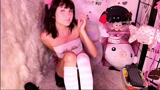 SweetLaumina online show from April 2026 01:14:01 AM