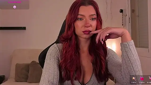 Karinchik  online show from December 2025 07:53:01 PM