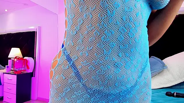 Holly Brensonexx  online show from March 2025 09:00:02 PM