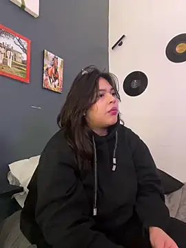 Snapshot of miacanela_xo chatting on March 2026 12:57:01 AM miacanela xo online show from March 2026 12:57:01 AM