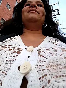 Snapshot of Julieta-tits chatting on December 2024 09:45:02 PM Julieta-tits online show from December 2024 09:45:02 PM