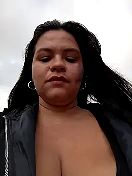 Snapshot of Julieta-tits chatting on January 2025 09:31:01 PM Julieta-tits online show from January 2025 09:31:01 PM