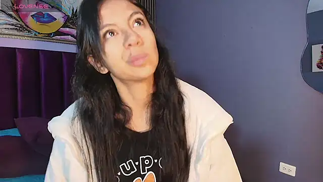 Tamaraakins online show from October 2025 01:08:01 PM