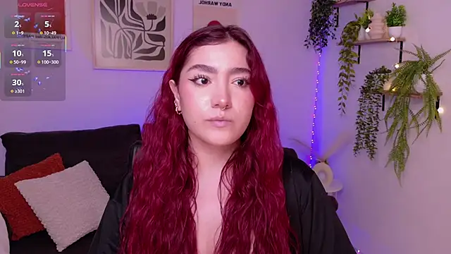 ViolettCastel online show from April 2026 07:00:01 PM