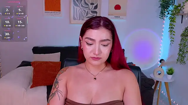 Snapshot of ViolettCastel chatting on June 2026 12:20:01 AM ViolettCastel online show from June 2026 12:20:01 AM