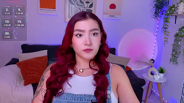 Snapshot of ViolettCastel chatting on July 2026 10:56:02 PM ViolettCastel online show from July 2026 10:56:02 PM