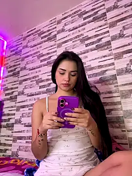 Snapshot of Kimmymadison- chatting on December 2025 09:10:02 PM Kimmymadison- online show from December 2025 09:10:02 PM