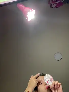 Snapshot of Kimmymadison- chatting on January 2026 10:46:02 PM Kimmymadison- online show from January 2026 10:46:02 PM