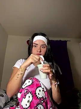 Snapshot of Kimmymadison- chatting on January 2026 04:51:01 AM Kimmymadison- online show from January 2026 04:51:01 AM