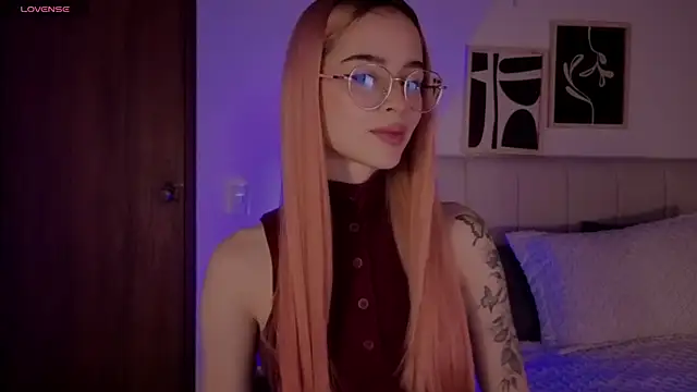 Roxxy mora online show from February 2026 10:46:02 PM