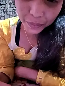 Snapshot of Aruyeshi- chatting on March 2025 07:52:01 AM Aruyeshi- online show from March 2025 07:52:01 AM