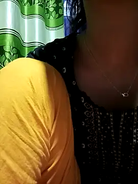 Snapshot of Aruyeshi- chatting on March 2025 01:04:01 PM Aruyeshi- online show from March 2025 01:04:01 PM