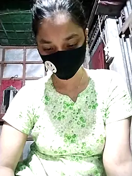 Snapshot of Aruyeshi- chatting on October 2025 03:47:01 AM Aruyeshi- online show from October 2025 03:47:01 AM