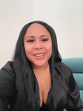 HaileyDiana online show from February 2025 12:01:02 PM