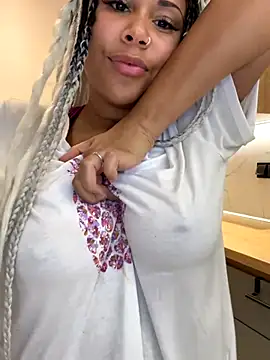 HaileyDiana online show from October 2025 04:18:01 PM