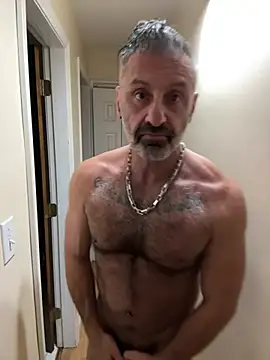 Snapshot of DaddySnowXX chatting on January 2025 01:56:01 AM DaddySnowXX online show from January 2025 01:56:01 AM