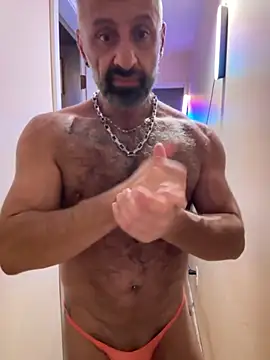 Snapshot of DaddySnowXX chatting on October 2025 10:01:02 AM DaddySnowXX online show from October 2025 10:01:02 AM