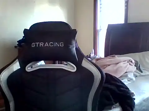 YandereDemon online show from December 2024 04:21:01 PM