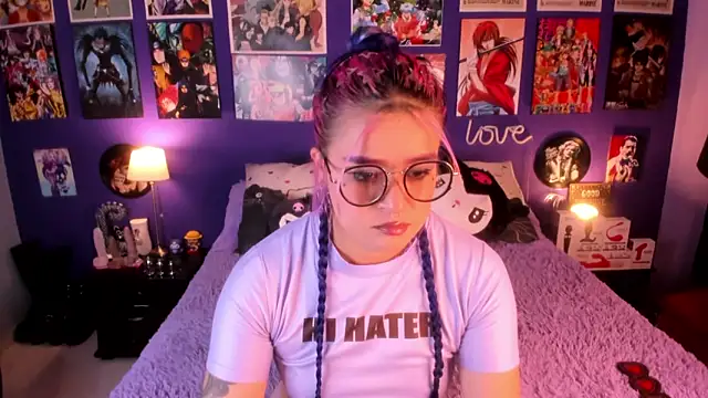 anne cross online show from September 2025 11:27:02 PM