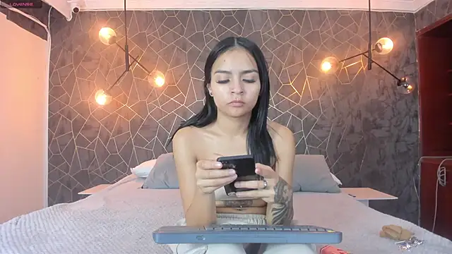 leigh-angels online show from November 2025 09:53:01 PM