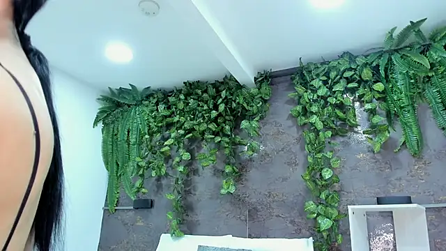 emily hunter12 online show from April 2026 11:59:01 AM