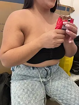 Sol biglips online show from February 2026 04:35:01 PM