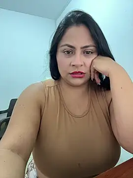 Snapshot of Sol_biglips chatting on June 2026 05:36:02 PM Sol biglips online show from June 2026 05:36:02 PM