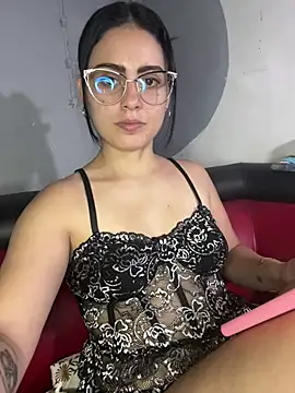 Azuna25 online show from March 2026 07:46:02 PM